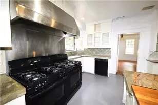 1305 Lorraine St, Austin, TX 78703 - Photo 8