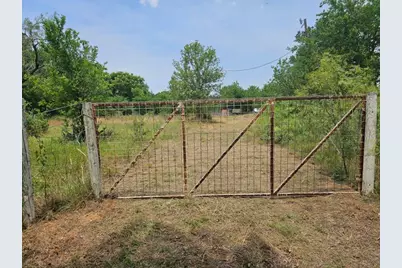 953 Lower Elgin Road, Elgin, TX 78621 - Photo 1