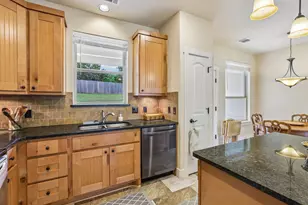 1058 Daviot Dr, Spicewood, TX 78669 - Photo 16