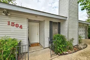 1304 Harrison Ln, Austin, TX 78742 - Photo 4