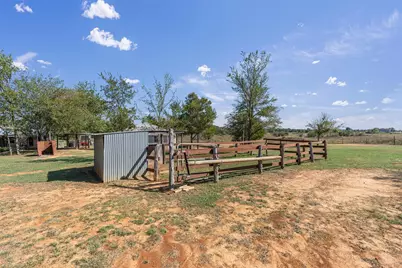 268 County Road 476, Thrall, TX 76578 - Photo 38
