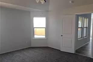 119 Kyra Ln, Taylor, TX 76574 - Photo 4