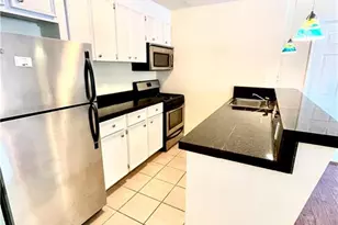 304 E 33rd St, Austin, TX 78705 - Photo 10