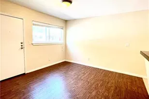 304 E 33rd St, Austin, TX 78705 - Photo 8