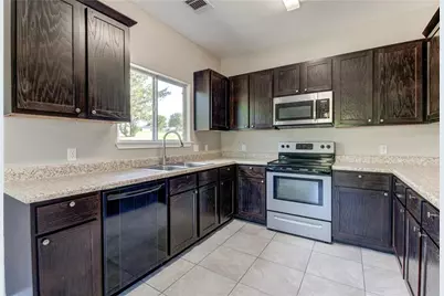 135 Valle Verde Drive, Del Valle, TX 78617 - Photo 10