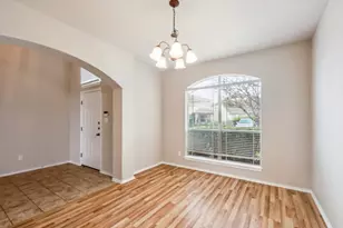 88 White Magnolia Cir, Austin, TX 78734 - Photo 2