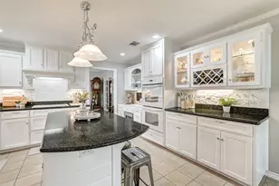 1505 Cr 315, Jarrell, TX 76537 - Photo 16