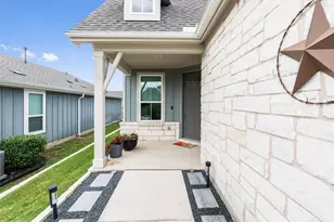 706 Kitty Hawk Rd, Georgetown, TX 78633 - Photo 2