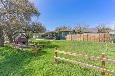 11010 3rd Street, Jonestown, TX 78645 - Photo 2