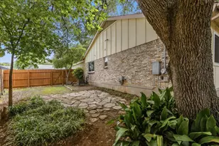 4202 Oak Creek Dr, Austin, TX 78727 - Photo 34