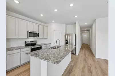 132 Sleep Hollow, Jarrell, TX 76537 - Photo 2