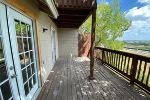 1711 Burton Dr, Austin, TX 78741 - Photo 8