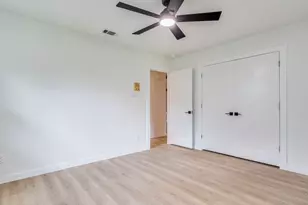 13505 Broadmeade Ave, Austin, TX 78729 - Photo 14