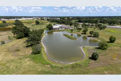 3345 E Austin Street, Giddings, TX 78942 - Photo 2