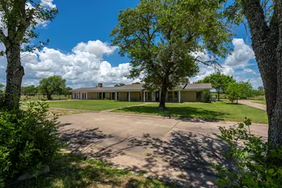 3345 E Austin Street, Giddings, TX 78942 - Photo 40