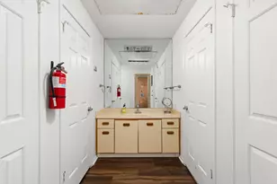 1 Crystal Springs Ct Ct, The Hills, TX 78738 - Photo 24