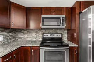 1 Crystal Springs Ct Ct, The Hills, TX 78738 - Photo 12