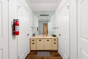 1 Crystal Springs Ct Ct, The Hills, TX 78738 - Photo 20