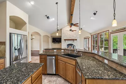 23621 Indian Divide Cove, Spicewood, TX 78669 - Photo 14