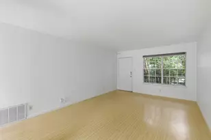 300 Crockett St, Austin, TX 78704 - Photo 10