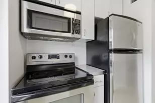 300 Crockett St, Austin, TX 78704 - Photo 14