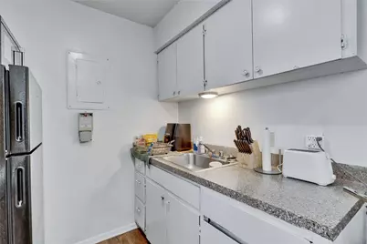 2803 Hemphill Park #B106, Austin, TX 78705 - Photo 10