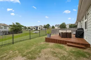 2313 Capulet St, Austin, TX 78741 - Photo 30