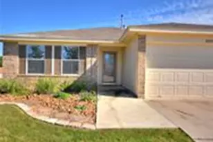 202 Tolcarne Dr, Hutto, TX 78634 - Photo 2