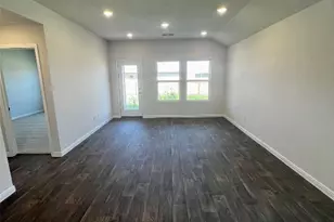 316 Abbey Ln, Lockhart, TX 78644 - Photo 6