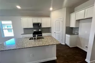 316 Abbey Ln, Lockhart, TX 78644 - Photo 4