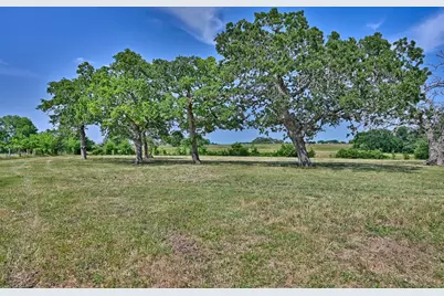 2120 Hohenwalde School Road, Brenham, TX 77833 - Photo 20