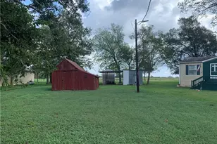 171 N Main Street N, Paige, TX 78659 - Photo 4