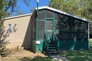 171 N Main Street N, Paige, TX 78659 - Photo 2