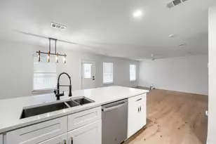 6708 Panda Royle Dr, Del Valle, TX 78617 - Photo 14