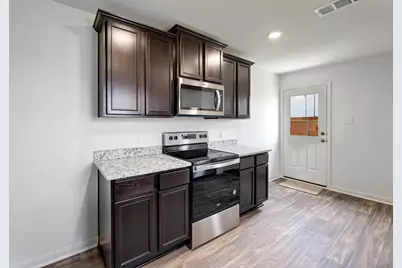 18525 Quiet Range Drive, Elgin, TX 78621 - Photo 8