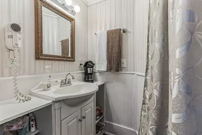 203 W Commerce Street, San Saba, TX 76877 - Photo 22