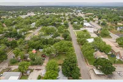 203 W Commerce Street, San Saba, TX 76877 - Photo 32