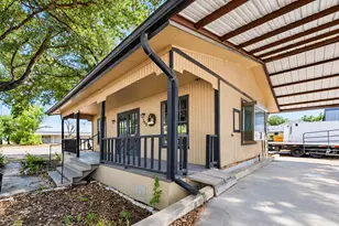308 S Dalton St, Bartlett, TX 76511 - Photo 2