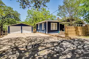 506 Shaw Ave, Fredericksburg, TX 78624 - Photo 2