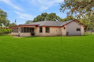 106 N Greenwood Dr, Buchanan Dam, TX 78609 - Photo 22
