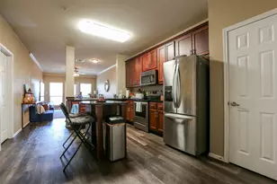 910 W 25th St, Austin, TX 78705 - Photo 4