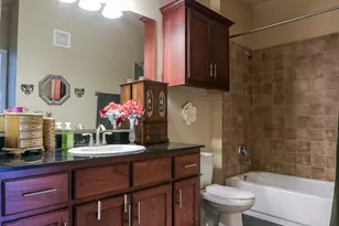 910 W 25th St, Austin, TX 78705 - Photo 16