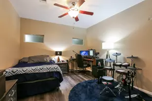 910 W 25th St, Austin, TX 78705 - Photo 18