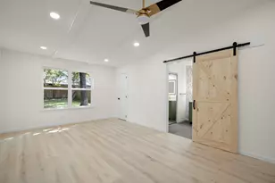 1400 S Meadows Dr, Austin, TX 78758 - Photo 24