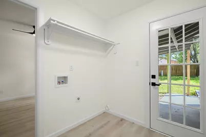 1400 S Meadows Drive, Austin, TX 78758 - Photo 14