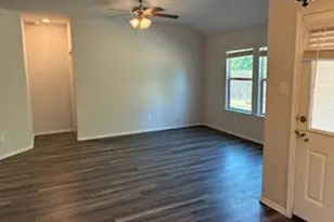 213 Yemen Rd, Taylor, TX 76574 - Photo 4