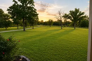 2971 S US Hwy 77, Rockdale, TX 76567 - Photo 2