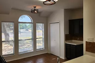 504 Texas Ave, Round Rock, TX 78664 - Photo 10