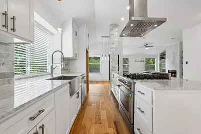 6220 Harrogate Drive, Austin, TX 78759 - Photo 8