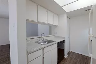 3600 Greystone Dr, Austin, TX 78731 - Photo 6